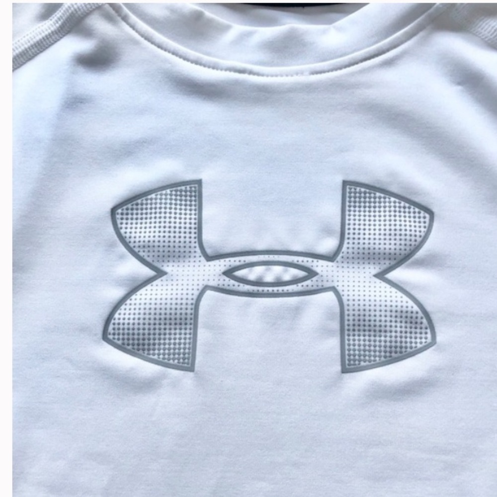 Under Armour Fitted Heatgear Tech Workout Shirt - Picture 3 of 14